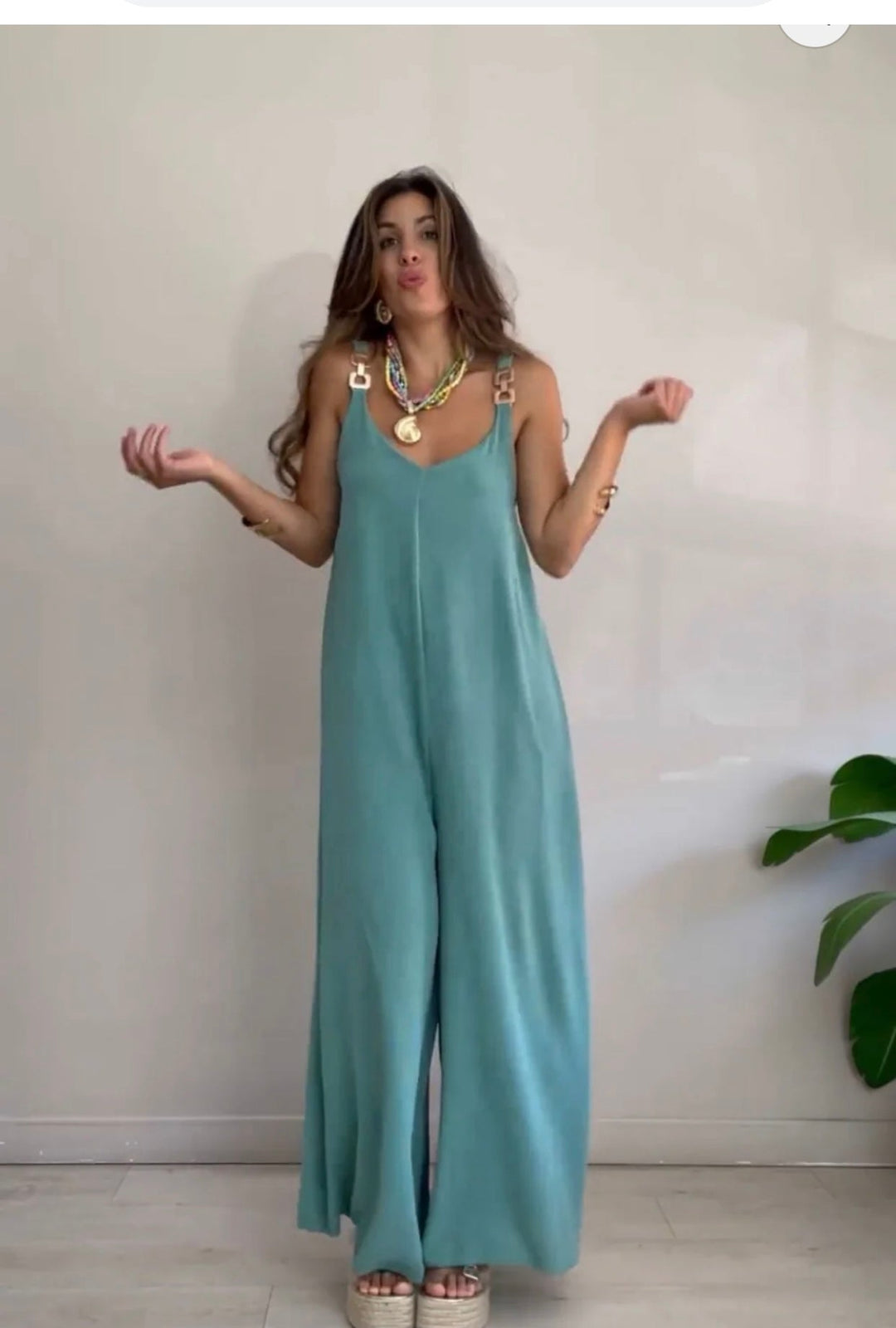Daphne - Elegancki i lekki kombinezon 