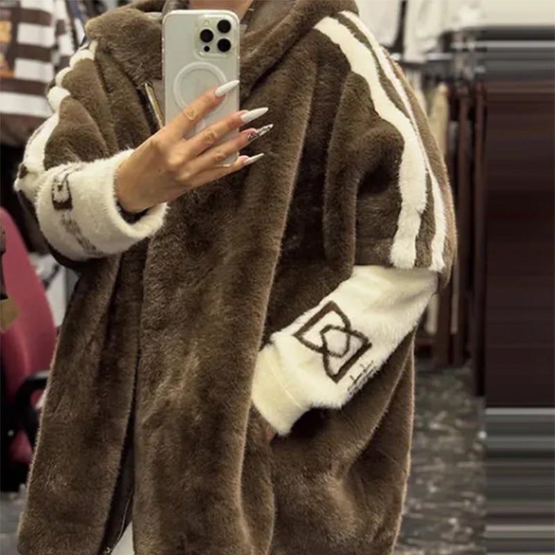 Casaco nórdico com capuz e toque suave