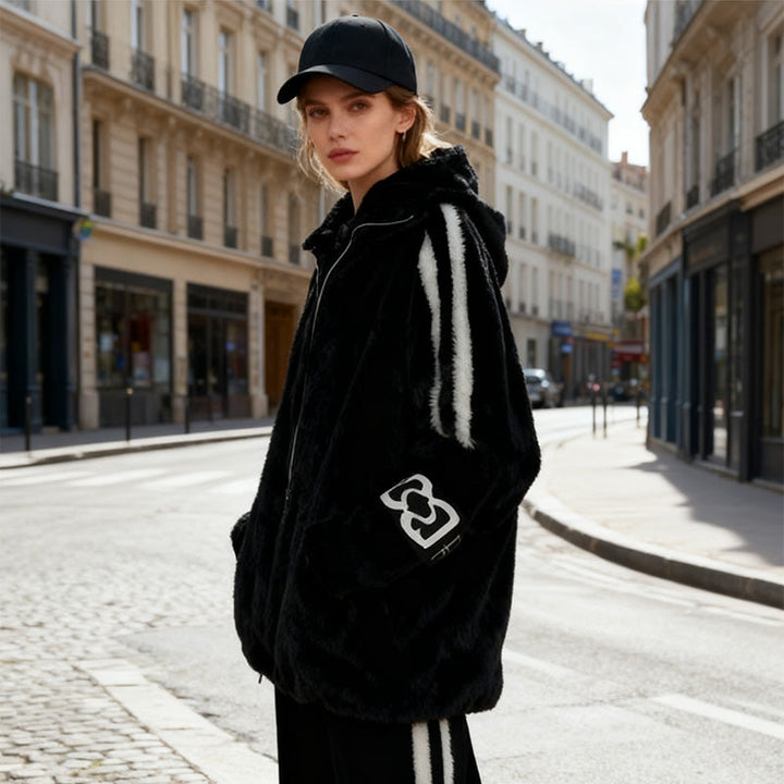 Casaco nórdico com capuz e toque suave