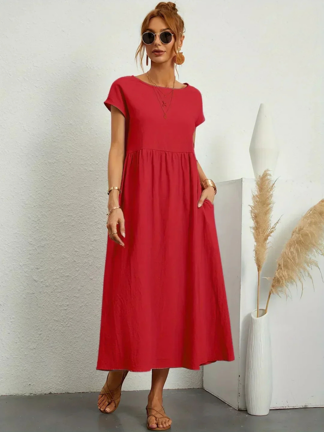 Jenna – Elegancka sukienka z okrągłym dekoltem 