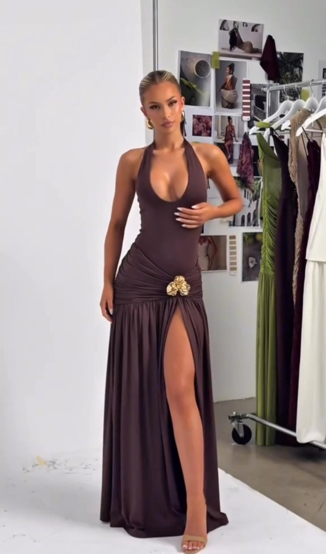 Michelle - Elegancka sukienka z rozcięciem 