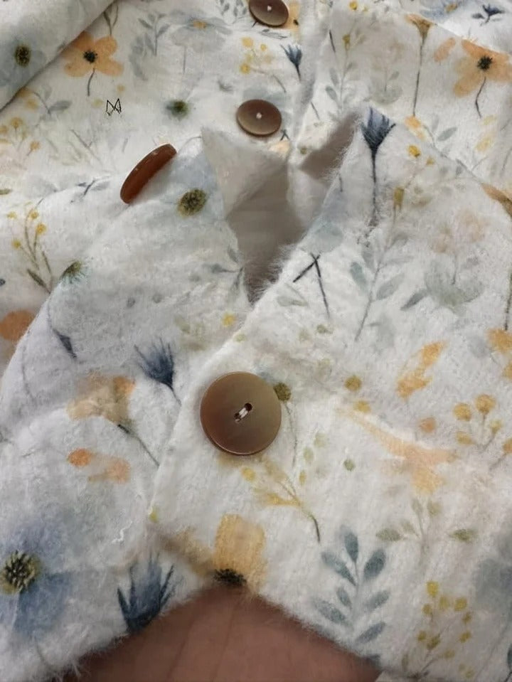 Bristal - Kardigan z guzikami w kwiaty Cozy Meadows