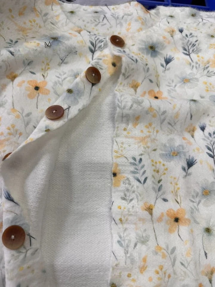 Bristal - Kardigan z guzikami w kwiaty Cozy Meadows