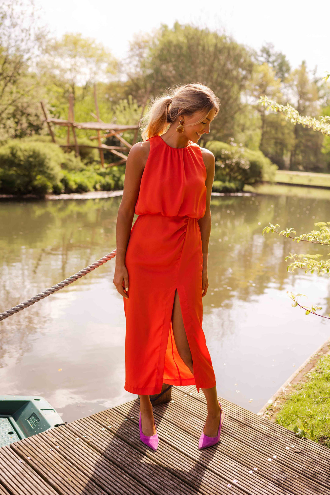 Yasmin – Elegancka sukienka midi 