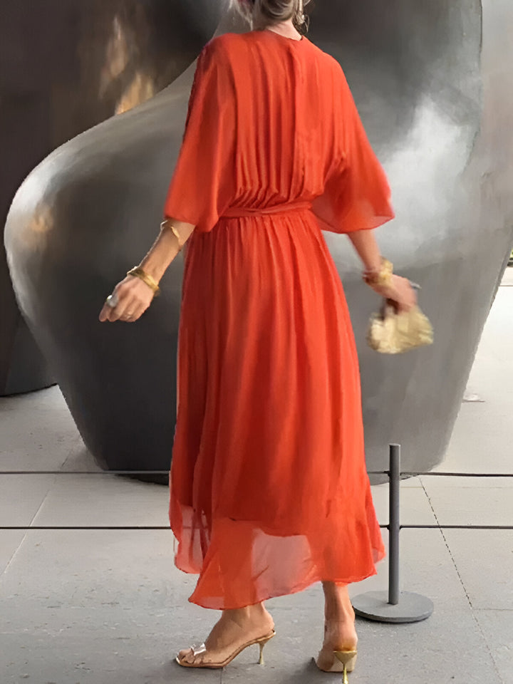 Aimee – Elegancka sukienka z dekoltem w serek 